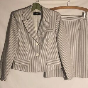 90s Vtg B Moss Sz 6 Beige Striped Seersucker 2-Pc Skirt Blazer Suit Set Jacket